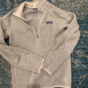 Patagonia women’s  Light Gray fleece